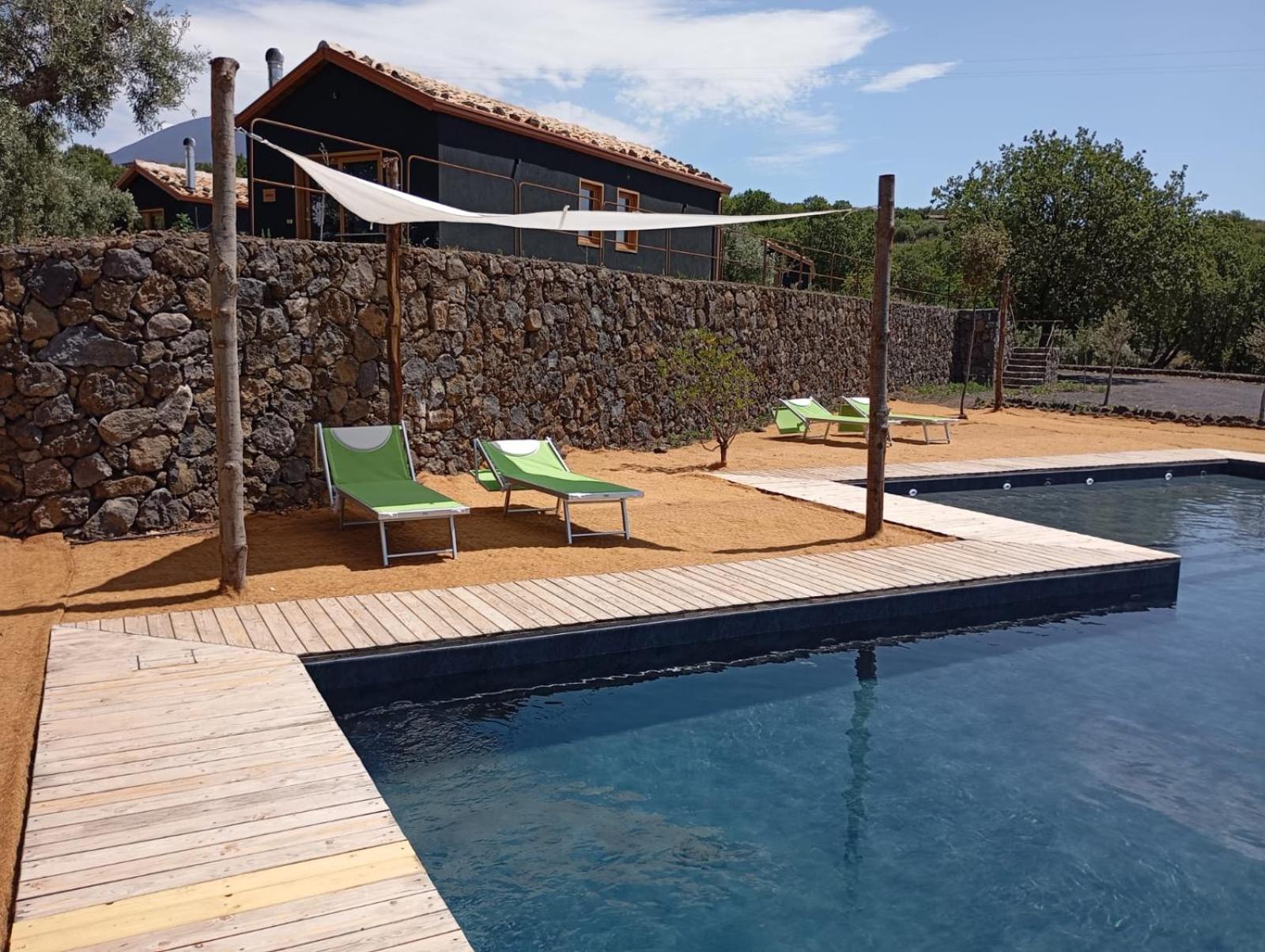 Podere Dell'Etna Segreta - Essential Nature Hotel & Glamping بيانكافيلا المظهر الخارجي الصورة