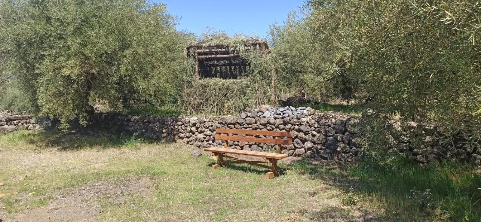 Podere Dell'Etna Segreta - Essential Nature Hotel & Glamping بيانكافيلا المظهر الخارجي الصورة